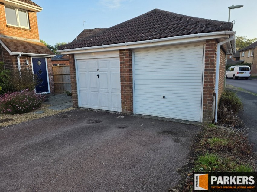 Images for Dickens Dell, Totton