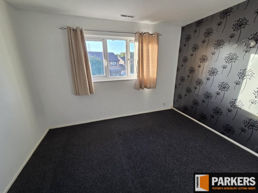 Images for Dickens Dell, Totton