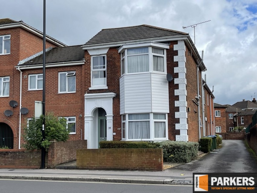 Images for 35 Shirley Road, Shirley