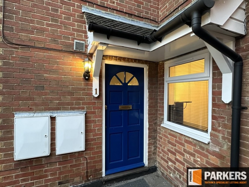 Images for 20 Avenue Road, Portswood