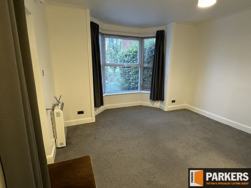 Images for 20 Avenue Road, Portswood