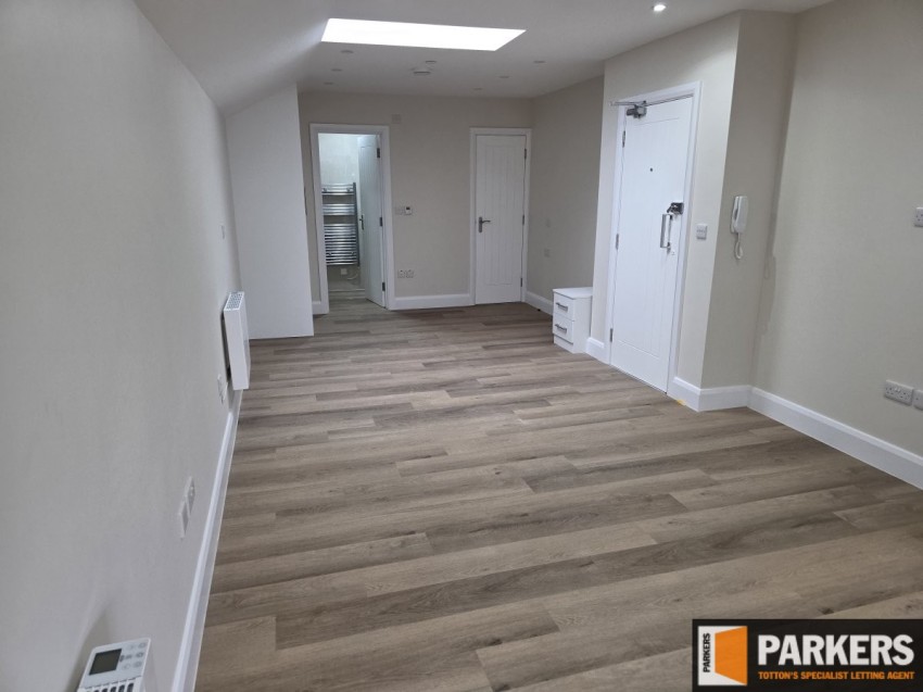 Images for Commercial Road, Totton