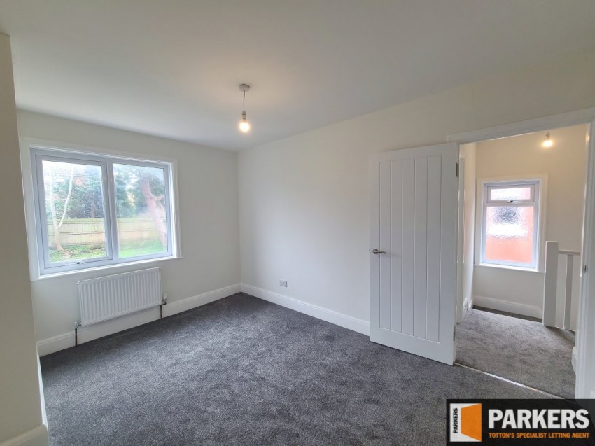 Images for King Georges Avenue, Shirley